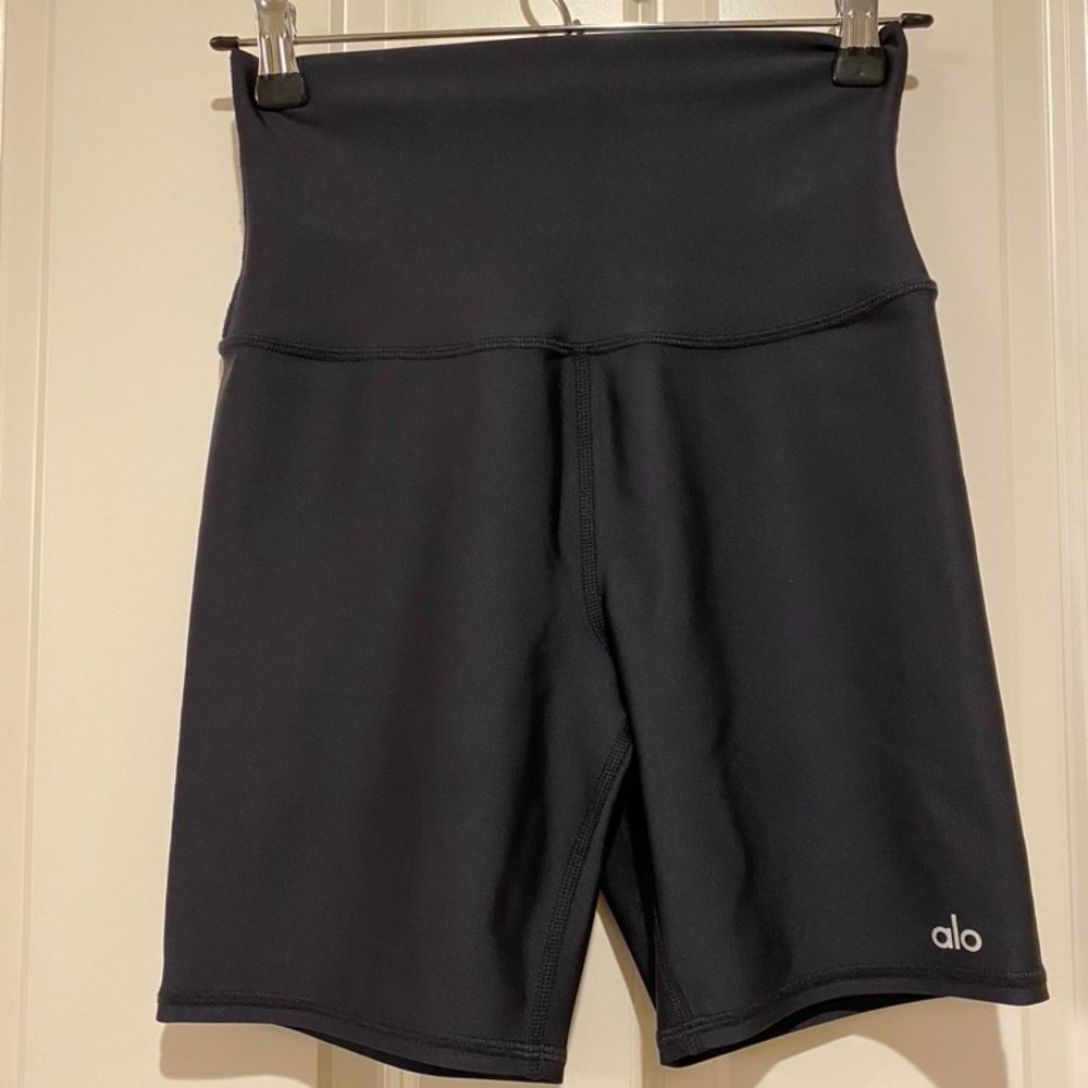Alo Yoga Super High Waist Airlift Biker Shorts